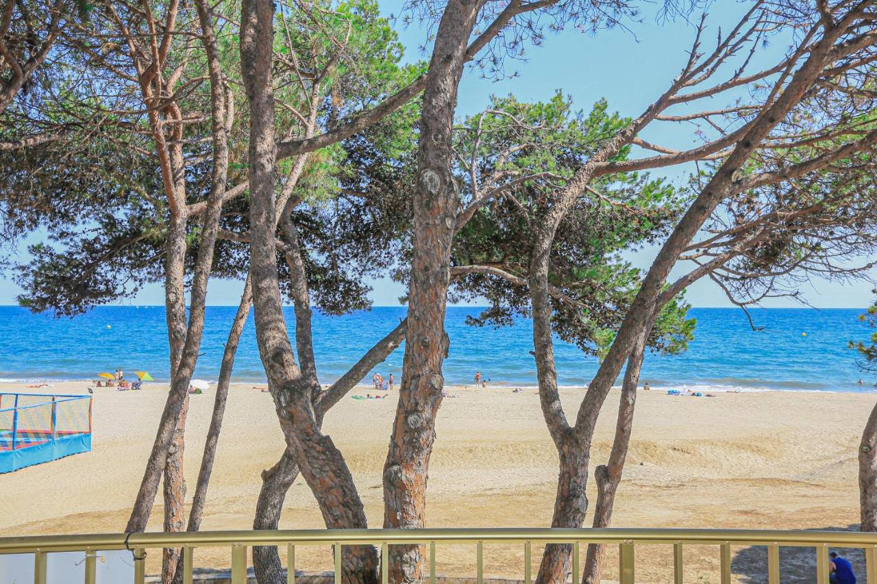 Playmar Litoral Costa Dorada - Only Families Apartment Cambrils Exterior foto