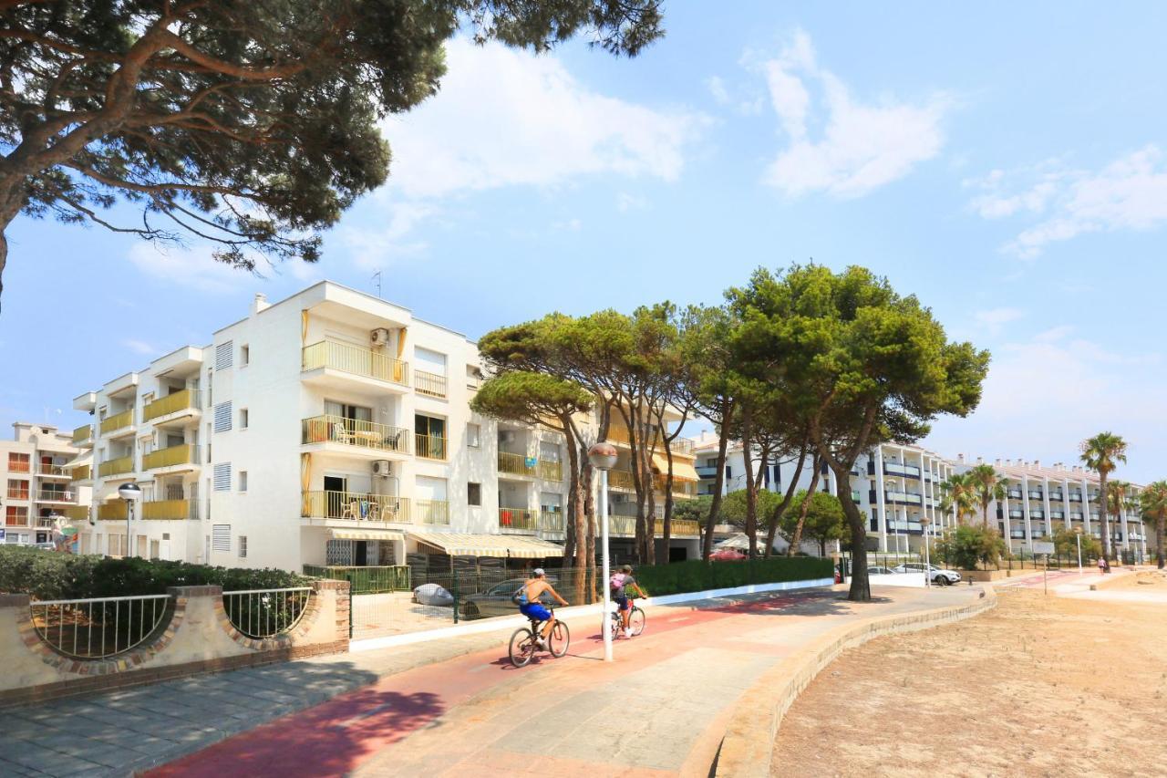 Playmar Litoral Costa Dorada - Only Families Apartment Cambrils Exterior foto