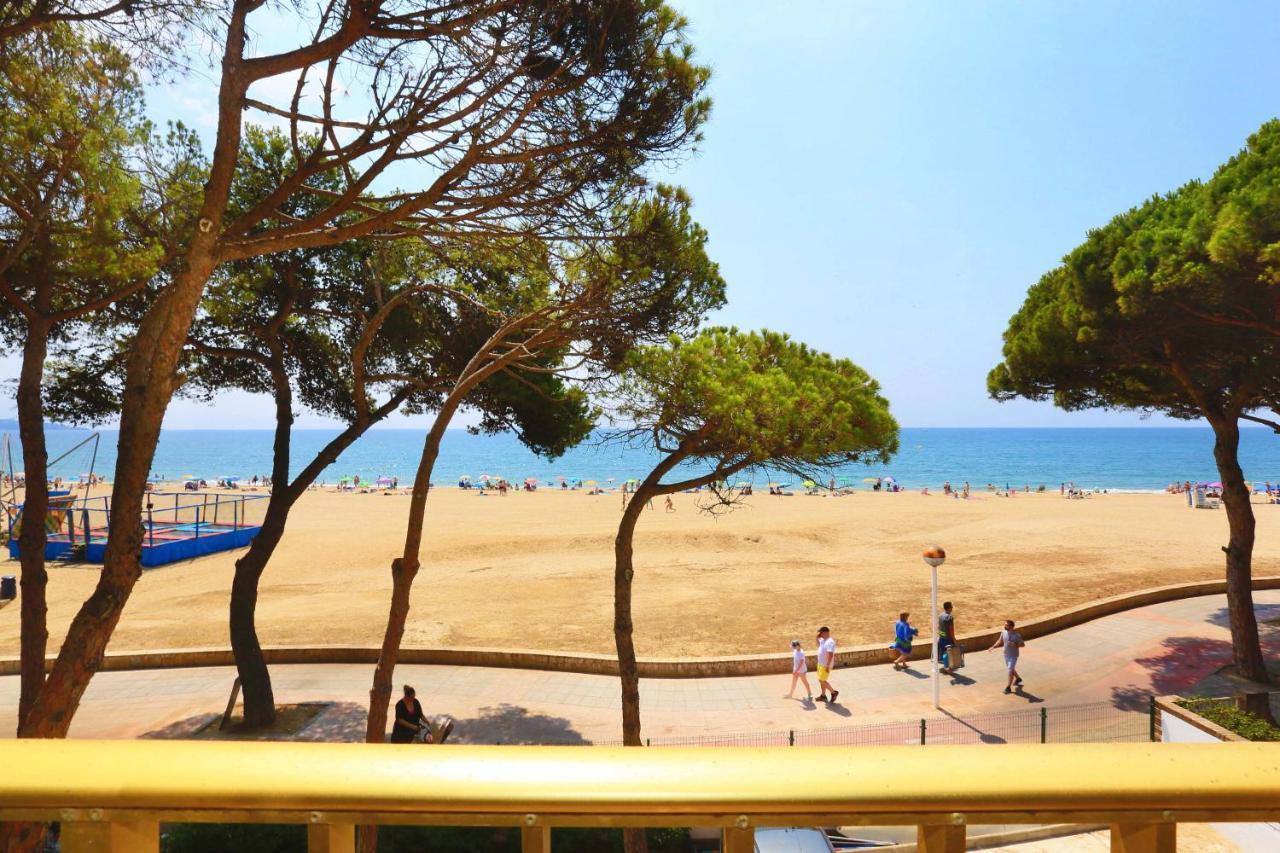 Playmar Litoral Costa Dorada - Only Families Apartment Cambrils Exterior foto