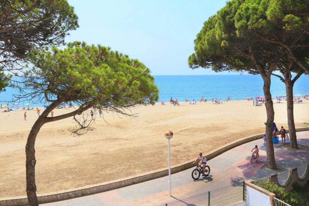 Playmar Litoral Costa Dorada - Only Families Apartment Cambrils Exterior foto