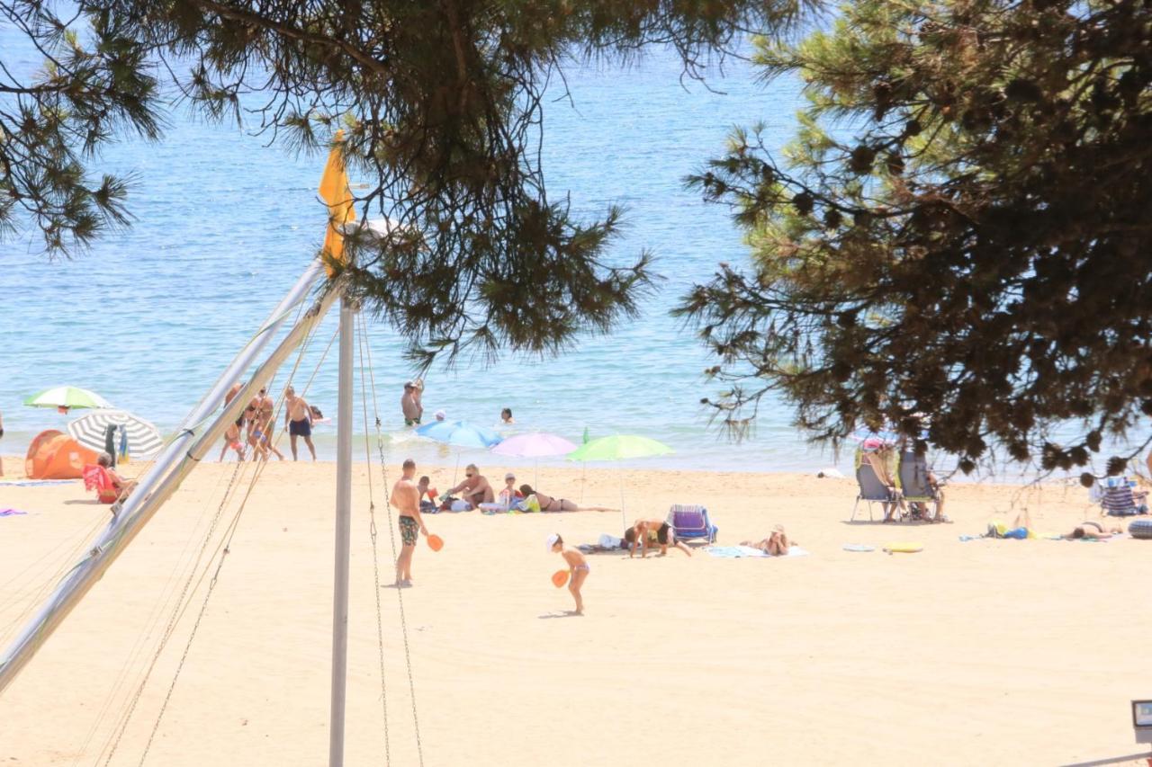 Playmar Litoral Costa Dorada - Only Families Apartment Cambrils Exterior foto