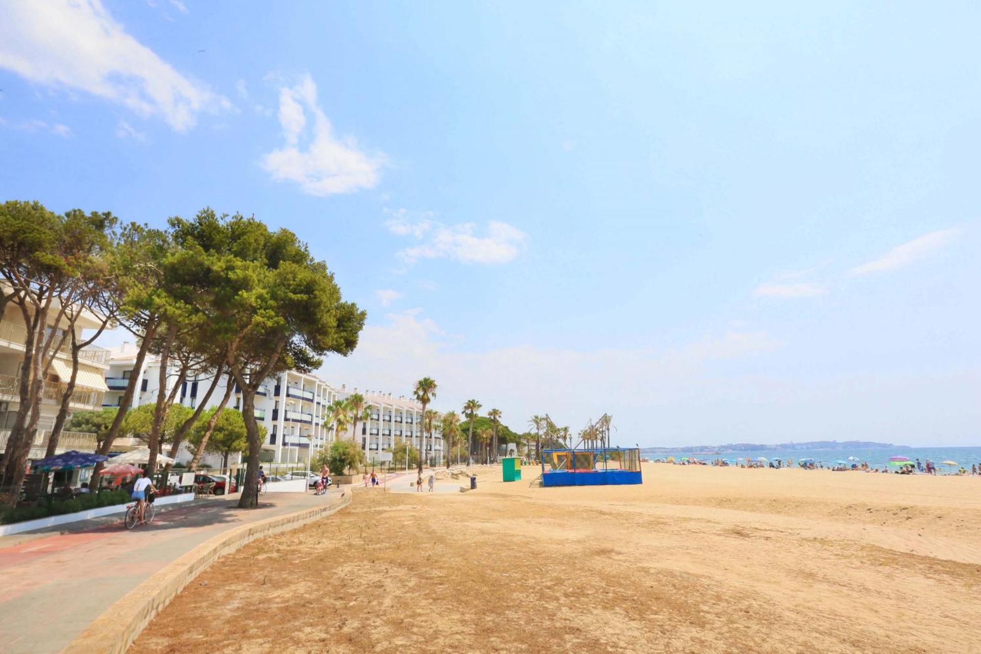 Playmar Litoral Costa Dorada - Only Families Apartment Cambrils Exterior foto